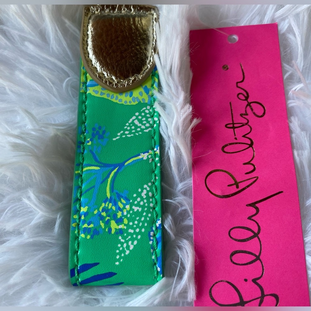 Lilly Pulitzer Botanical Green in a Flutter Key Chain. New! Gold hardware. - Picture 2 of 2